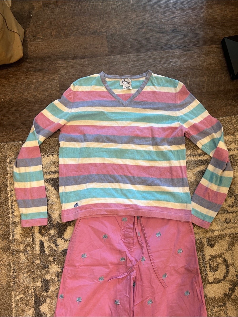 Lilly Pulitzer 2 Pc Set Women’s Pink Palm Wide Leg Pants Striped V Neck Top - Picture 4 of 13